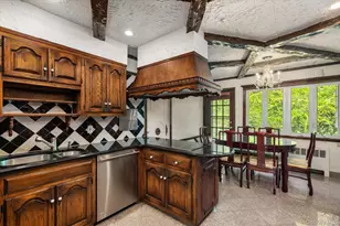 131 Stratford N, Roslyn Heights, NY 11577 - Photo 5