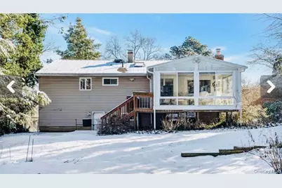 18 Greenwich Road, Smithtown, NY 11787 - Photo 3