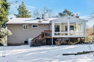 18 Greenwich Rd, Smithtown, NY 11787 - Photo 3