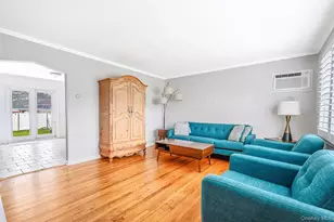 13 Maple Dr, Lindenhurst, NY 11757 - Photo 5