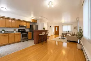 75-01 167th St, Fresh Meadows, NY 11366 - Photo 3
