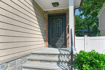 39 Nesaquake Avenue #A, Port Washington, NY 11050 - Photo 3