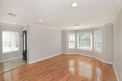 39 Nesaquake Avenue #A, Port Washington, NY 11050 - Photo 5