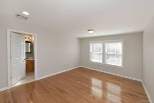 39 Nesaquake Ave, Port Washington, NY 11050 - Photo 13