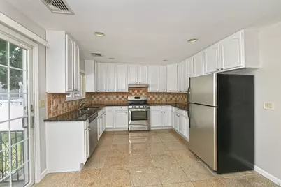 39 Nesaquake Avenue #A, Port Washington, NY 11050 - Photo 9