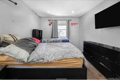 1281 Arnow Avenue, Bronx, NY 10469 - Photo 21