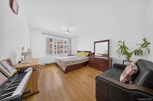 71-28 163rd St, Fresh Meadows, NY 11365 - Photo 5