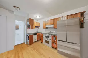403 E 87th St, New York, NY 10128 - Photo 7