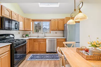 32 Cambridge Avenue, Garden City, NY 11530 - Photo 11