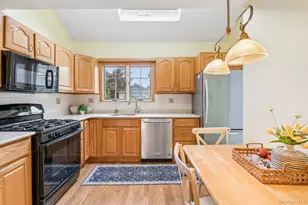 32 Cambridge Ave, Garden City, NY 11530 - Photo 11