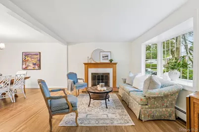 32 Cambridge Avenue, Garden City, NY 11530 - Photo 5