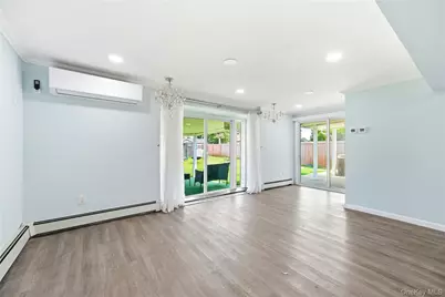 63 Blacksmith Rd, Levittown, NY 11756 - Photo 3