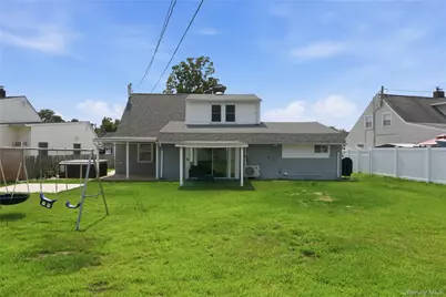 63 Blacksmith Rd, Levittown, NY 11756 - Photo 23