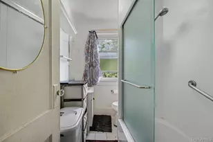93-44 Vanderveer St, Queens Village, NY 11428 - Photo 15