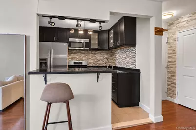 60-11 Broadway #3F, Woodside, NY 11377 - Photo 5