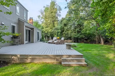 18 Robert Townsend Drive, Setauket, NY 11733 - Photo 33