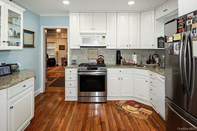 40 Plymouth Drive S, Glen Head, NY 11545 - Photo 15