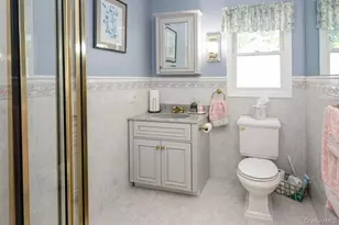 40 Plymouth Dr S, Glen Head, NY 11545 - Photo 19