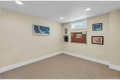 360 Bayport Avenue, Bayport, NY 11705 - Photo 33