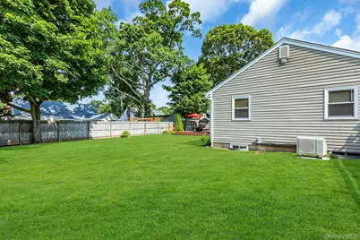 360 Bayport Avenue, Bayport, NY 11705 - Photo 43
