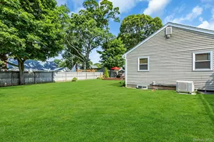 360 Bayport Ave, Bayport, NY 11705 - Photo 43
