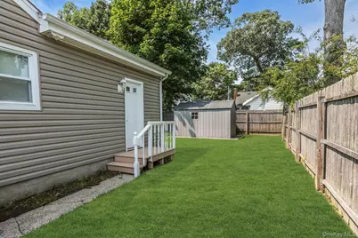 360 Bayport Avenue, Bayport, NY 11705 - Photo 35