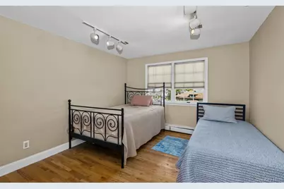 498 Cedarhurst Avenue, Cedarhurst, NY 11516 - Photo 13