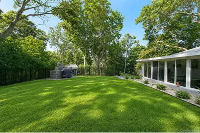 69 Hill Drive, Riverhead, NY 11901 - Photo 9