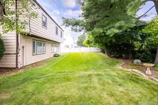 19 Jerold St, Plainview, NY 11803 - Photo 21