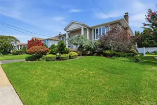 3165 Clubhouse Rd, Merrick, NY 11566 - Photo 3