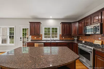 15 W Barrett Hill Road, Hopewell Junction, NY 12533 - Photo 13