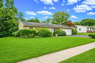 18 Wilson St, Centereach, NY 11720 - Photo 5