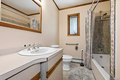 244 Neptune Avenue, West Babylon, NY 11704 - Photo 15