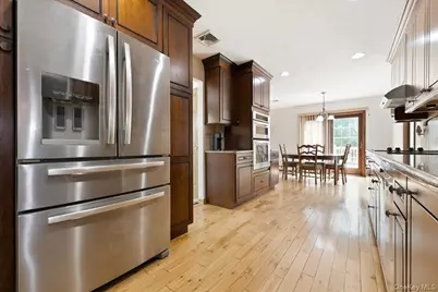 244 Neptune Avenue, West Babylon, NY 11704 - Photo 9