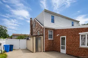 4 Brown St, West Babylon, NY 11704 - Photo 21