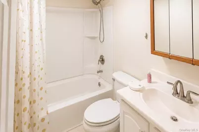 4 Brown Street, West Babylon, NY 11704 - Photo 17
