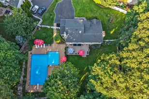 43 Barrow Ct, Huntington, NY 11743 - Photo 37