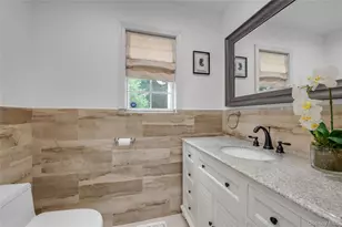 43 Barrow Ct, Huntington, NY 11743 - Photo 11