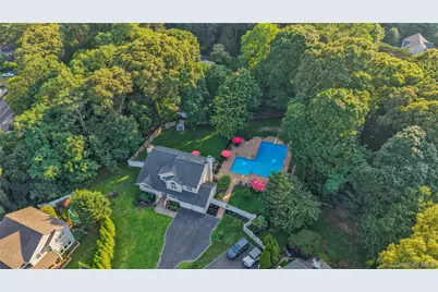 43 Barrow Court, Huntington, NY 11743 - Photo 39
