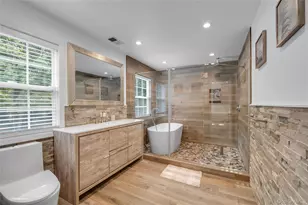 43 Barrow Ct, Huntington, NY 11743 - Photo 15