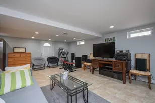 944 Cathedral Ave, Franklin Square, NY 11010 - Photo 21