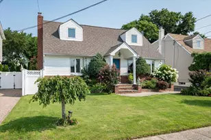 944 Cathedral Ave, Franklin Square, NY 11010 - Photo 3