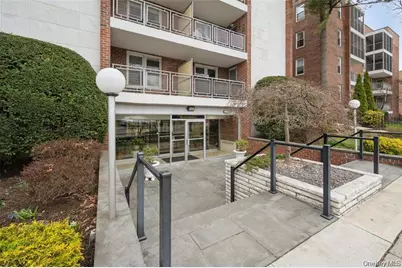 110 Brooklyn Avenue #3ZZ, Freeport, NY 11520 - Photo 17