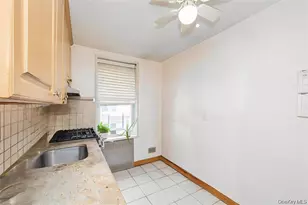 110 Brooklyn Ave, Freeport, NY 11520 - Photo 7