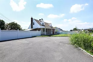1 Douglas Dr, East Meadow, NY 11554 - Photo 23