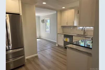 17 W 2nd Street, Deer Park, NY 11729 - Photo 9