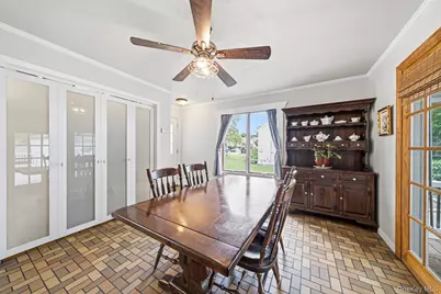 2384 Cambridge Street, East Meadow, NY 11554 - Photo 9