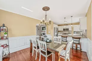 14 Andrew Ave, Islip Terrace, NY 11752 - Photo 9