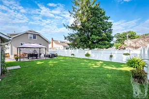 14 Andrew Ave, Islip Terrace, NY 11752 - Photo 29