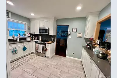 7 Cedar Avenue, Coram, NY 11727 - Photo 5